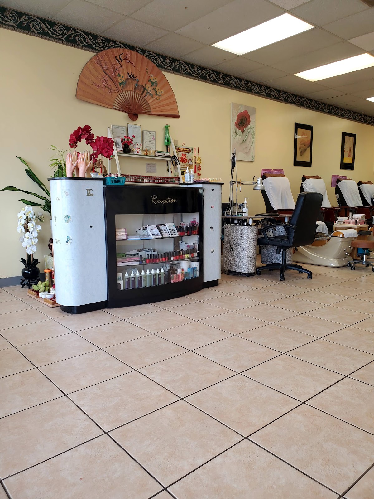 The manicure stations inside Le Soleil Nails in Jersey Village